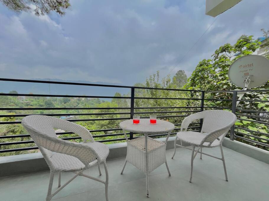 Appartement Host Jatin Kasauli Crest 7O1827O7O3 Extérieur photo